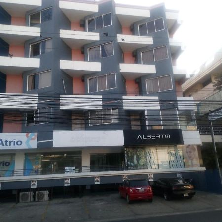 Apartahotel Jardines Metropolitanos Сантьяго-де-лос-Кабальерос Экстерьер фото