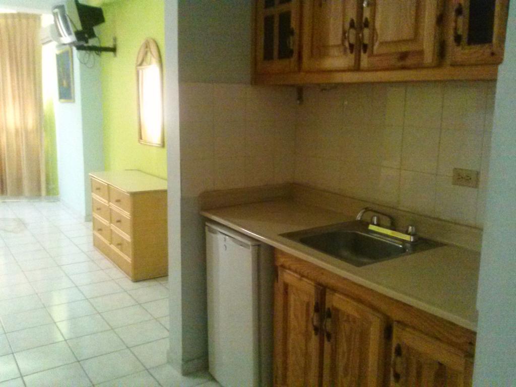 Apartahotel Jardines Metropolitanos Сантьяго-де-лос-Кабальерос Экстерьер фото