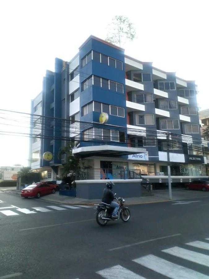 Apartahotel Jardines Metropolitanos Сантьяго-де-лос-Кабальерос Экстерьер фото